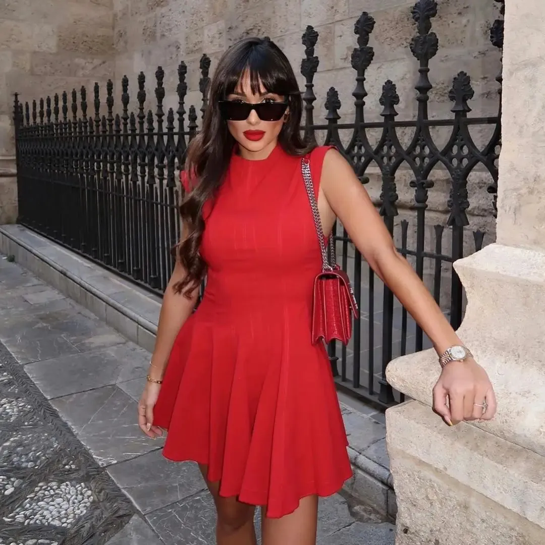 McKay - Flattering mini dress