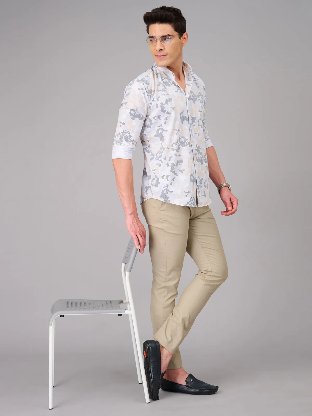 Men Ivory Comfort Fit Trousers (GBFRMTR1204)